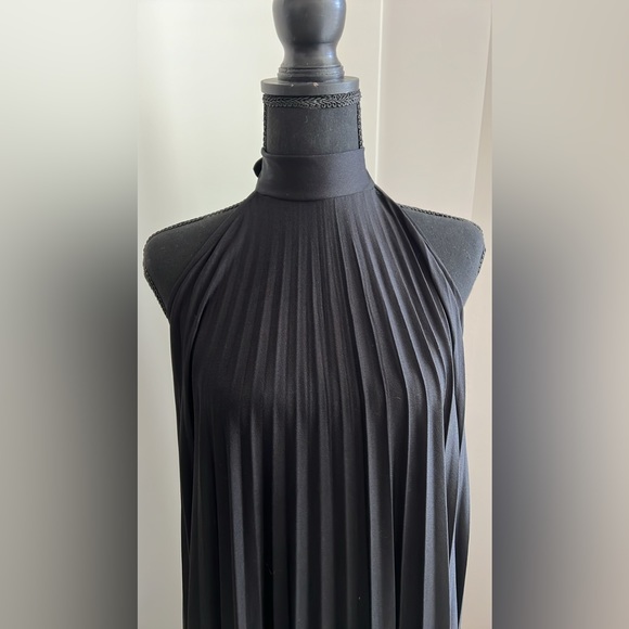 Black pleated maxi - Picture 3 of 7